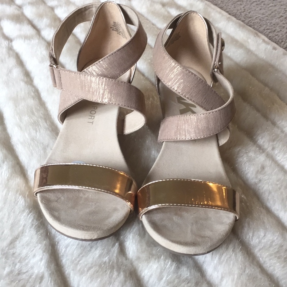 Sandal - Picture 2 of 4
